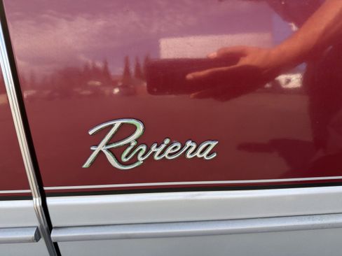 Used 1988 Buick Riviera Coupe FWD image 38