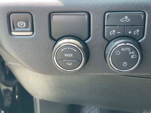 Used 2026 Chevrolet Silverado 1500 LT RWD image 21