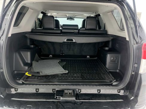 Used 2013 Toyota 4Runner Limited image 21