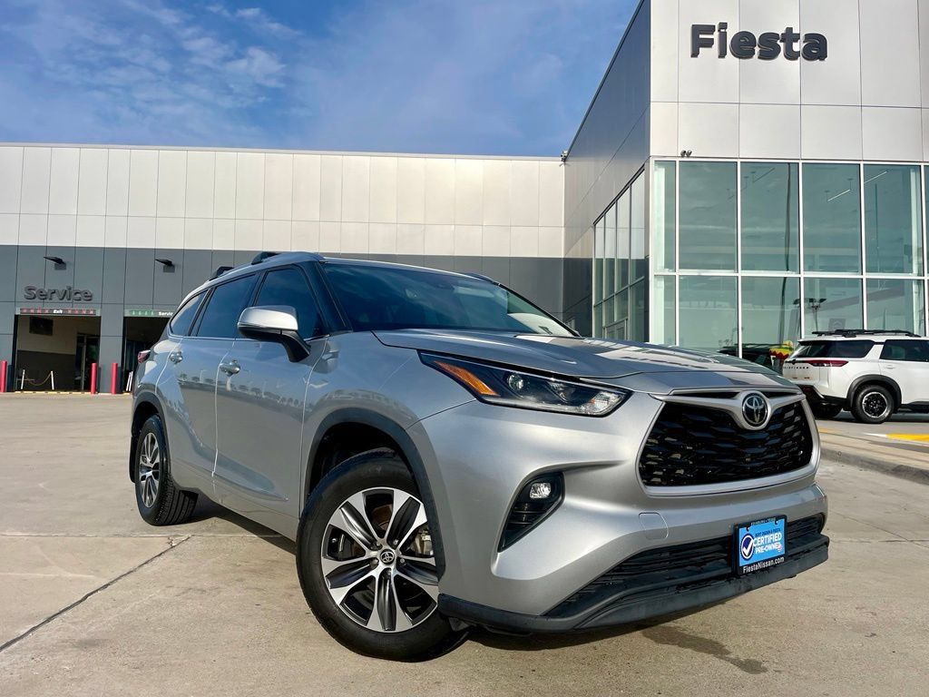 Used 2021 Toyota Highlander XLE AWD/4WD 360° Tour