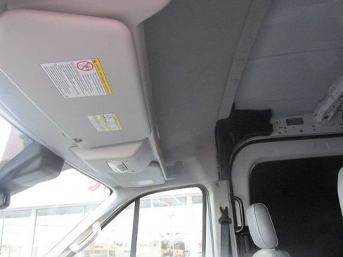 Used 2018 Ford Transit 250 148 Medium Roof RWD image 13