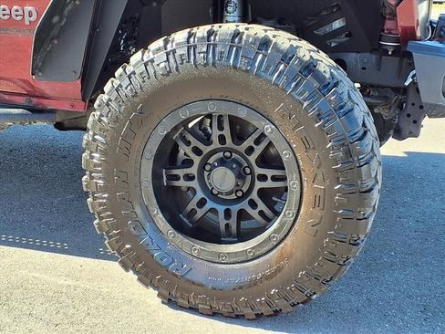 Used 2021 Jeep Wrangler Unlimited Rubicon w/ Dual Top Group image 9