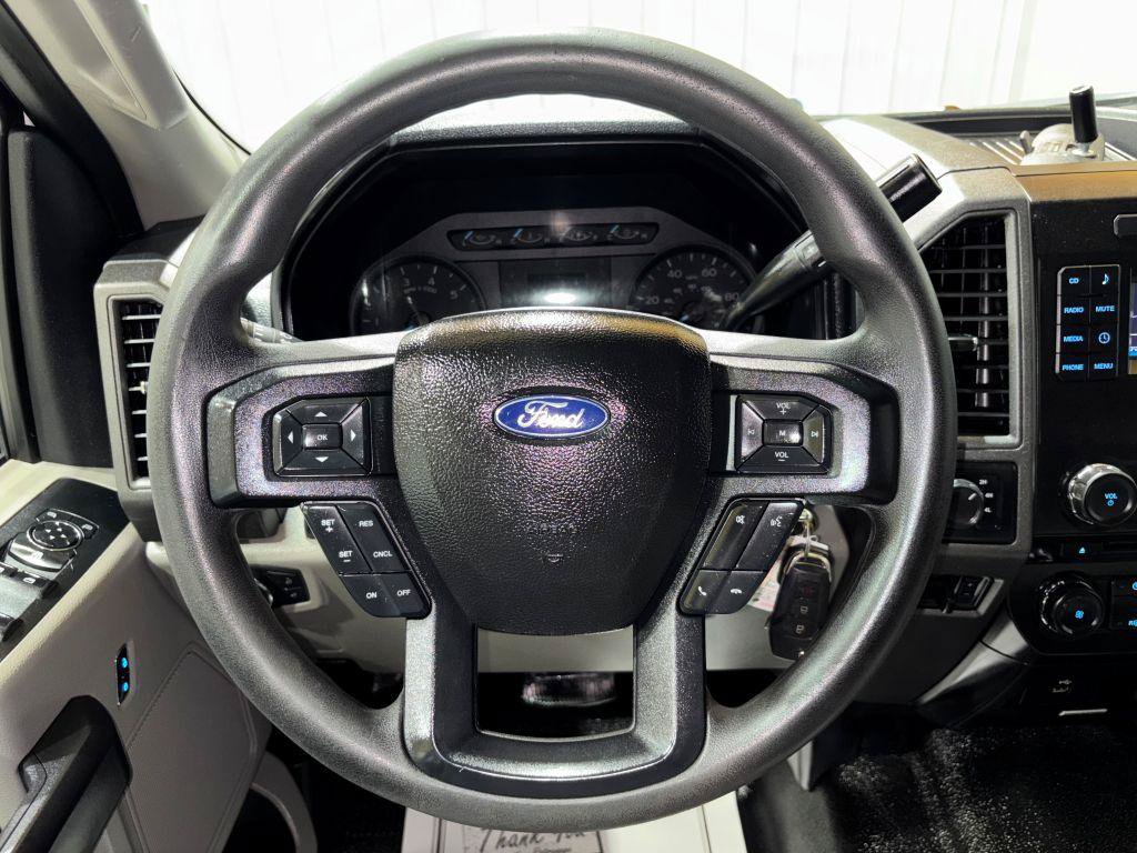 Used 2017 Ford F250 XL w/ Power Equipment Group AWD/4WD image 18