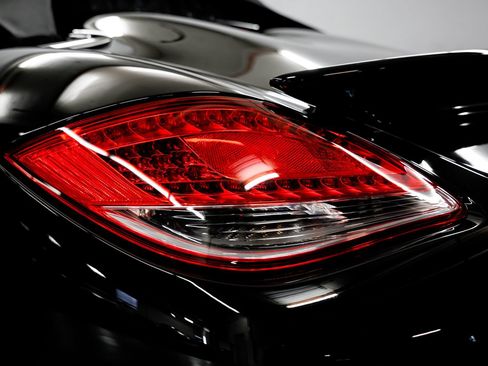 Used 2011 Porsche Boxster Spyder RWD image 30