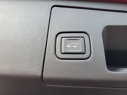 Used 2023 Cadillac XT4 Sport AWD/4WD image 42