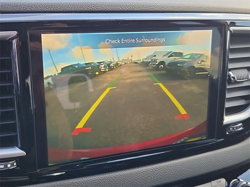 New 2025 Chrysler Voyager LX image 15