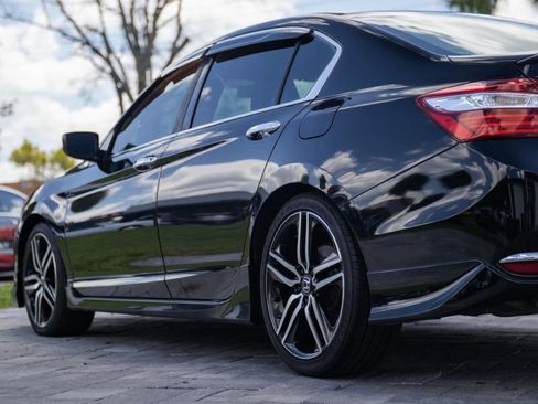 Used 2016 Honda Accord Sport image 9