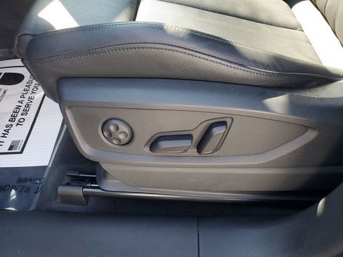 Used 2020 Audi Q5 e Prestige image 22