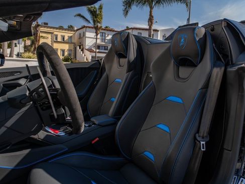 Used 2024 Lamborghini Huracan EVO image 6