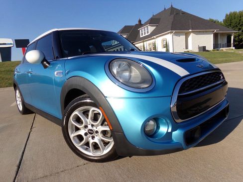 Used 2015 MINI Cooper S image 10