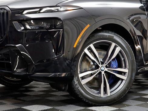 New 2026 BMW X7 xDrive40i w/ M Sport Package AWD/4WD image 3