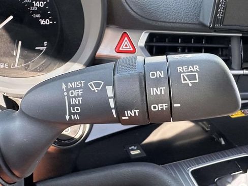 Used 2026 Toyota Sienna LE FWD image 34