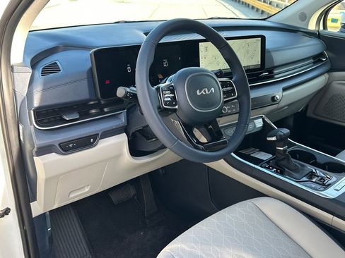 New 2026 Kia Carnival EX FWD image 18