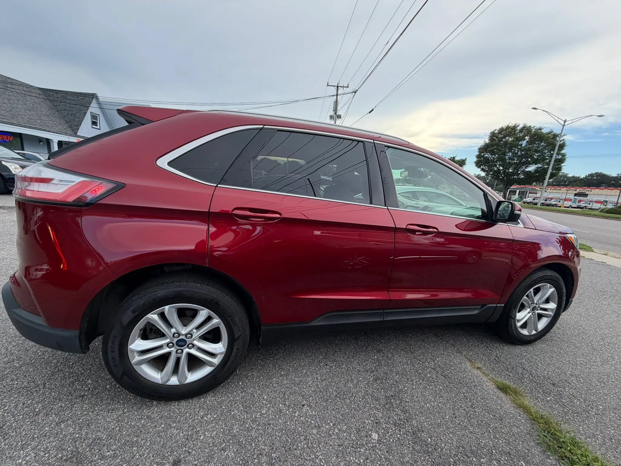 Used 2019 Ford Edge SEL w/ Equipment Group 201A FWD image 6