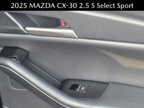 New 2025 MAZDA CX-30 AWD 2.5 S w/ Select Sport Pkg image 18