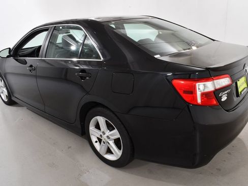 Used 2012 Toyota Camry SE FWD image 15