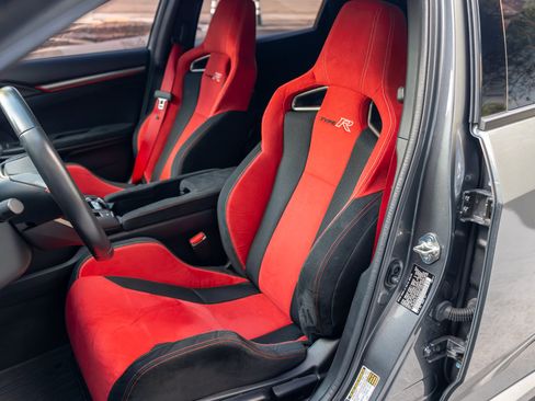 Used 2019 Honda Civic Type R image 12