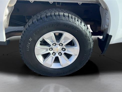 Used 2022 Chevrolet Silverado 1500 LT image 22