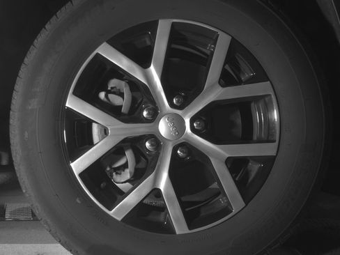 Used 2023 Jeep Grand Cherokee L Limited w/ Luxury Tech Group II image 12