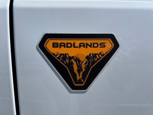 Used 2025 Ford Bronco Badlands AWD/4WD image 41