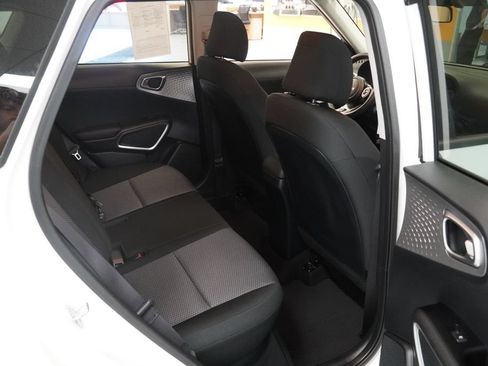 Used 2022 Kia Soul LX FWD image 22