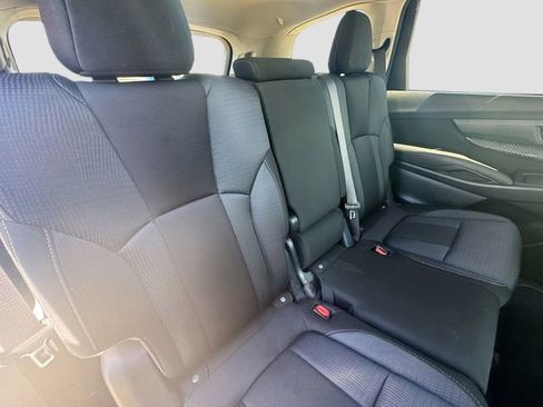 Used 2024 Subaru Ascent Premium AWD/4WD image 27