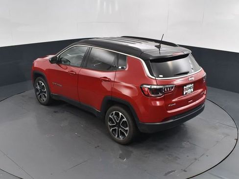 Used 2024 Jeep Compass Limited image 39