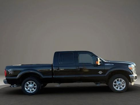 Used 2016 Ford F250 Lariat w/ Lariat Ultimate Package AWD/4WD image 6