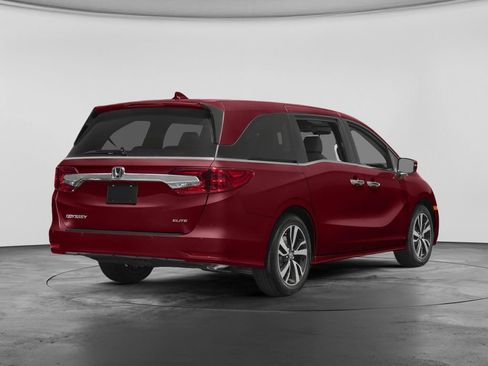 Used 2018 Honda Odyssey Elite image 2