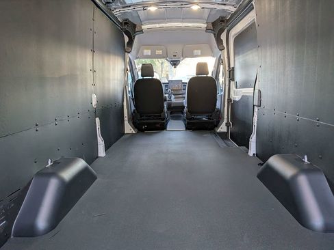 New 2026 Ford Transit 250 148 Medium Roof w/ Load Area Protection Package RWD image 28