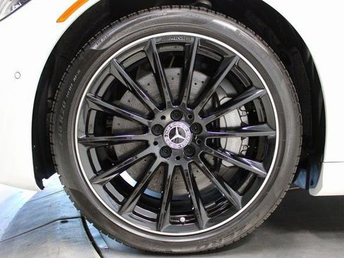 Used 2025 Mercedes-Benz S 580 4MATIC Sedan w/ AMG Line Package image 41