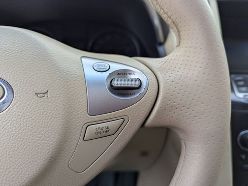 Used 2010 INFINITI FX35 AWD w/ Navigation Pkg image 18