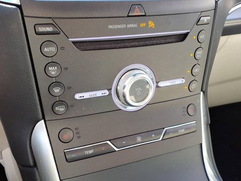 Used 2019 Ford Edge Titanium FWD image 14