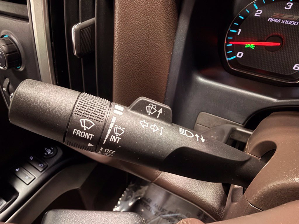 Used 2018 Chevrolet Silverado 1500 LT w/ LT Convenience Package AWD/4WD image 29