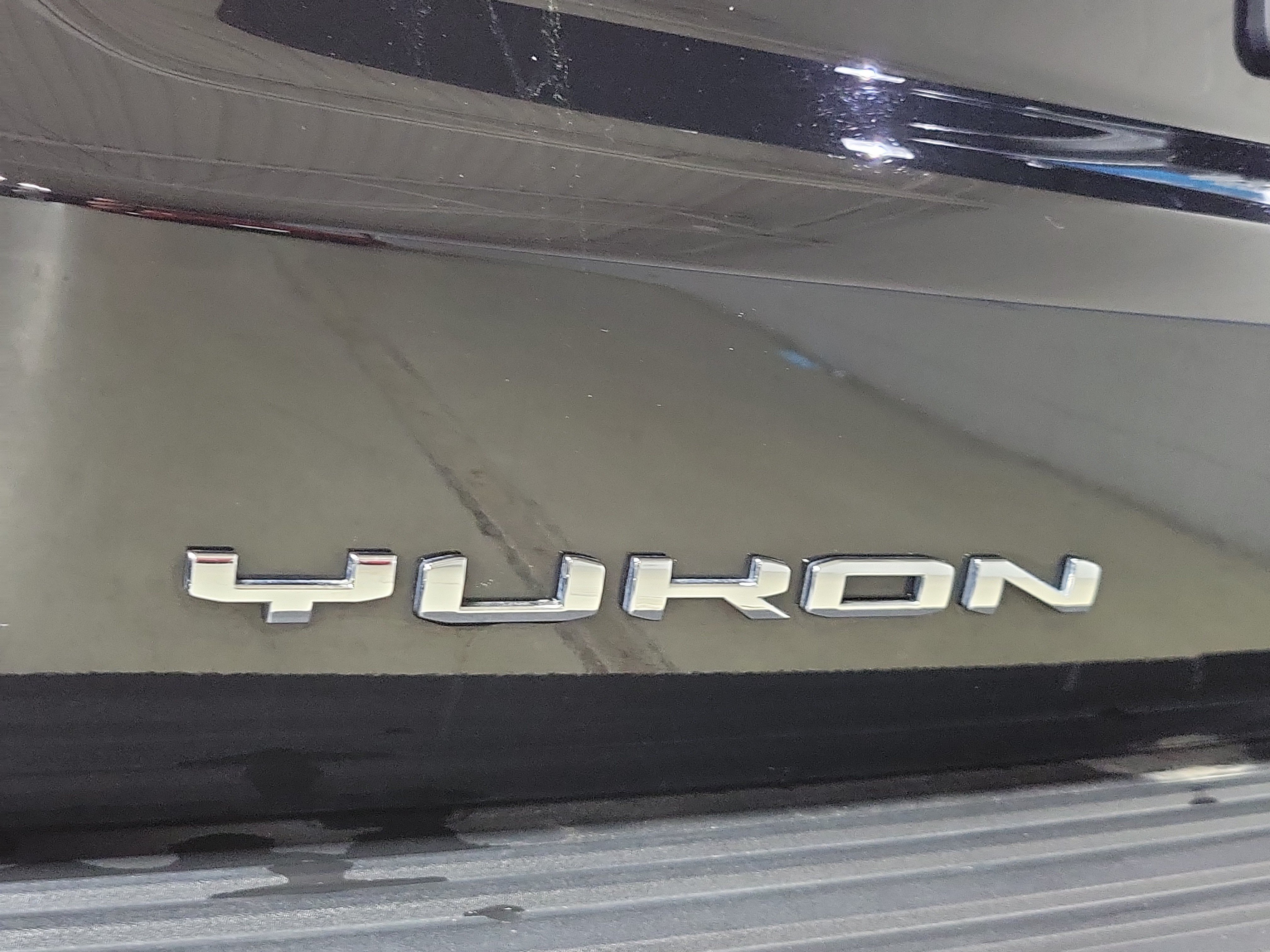 Used 2026 GMC Yukon Denali w/ Sun & Power Step Package AWD/4WD image 7