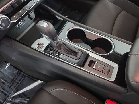 Used 2024 Nissan Altima 2.5 SV image 32