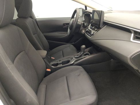 Used 2025 Toyota Corolla LE FWD image 21