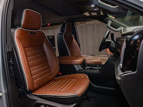 Used 2025 GMC Sierra 2500 Denali Ultimate w/ Max Trailering Package image 27