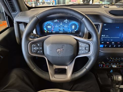 Certified 2025 Ford Bronco Outer Banks AWD/4WD image 26