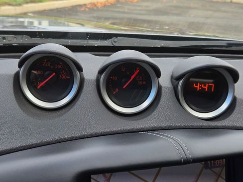 Used 2020 Nissan 370Z Touring Sport image 33