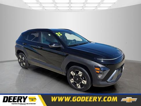 Used 2025 Hyundai Kona SEL AWD/4WD image 1