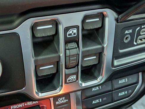 New 2026 Jeep Wrangler Unlimited Rubicon w/ Safety Group image 21