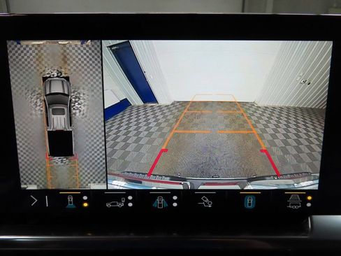 Used 2023 GMC Sierra 1500 SLT w/ SLT Premium Plus Package image 16