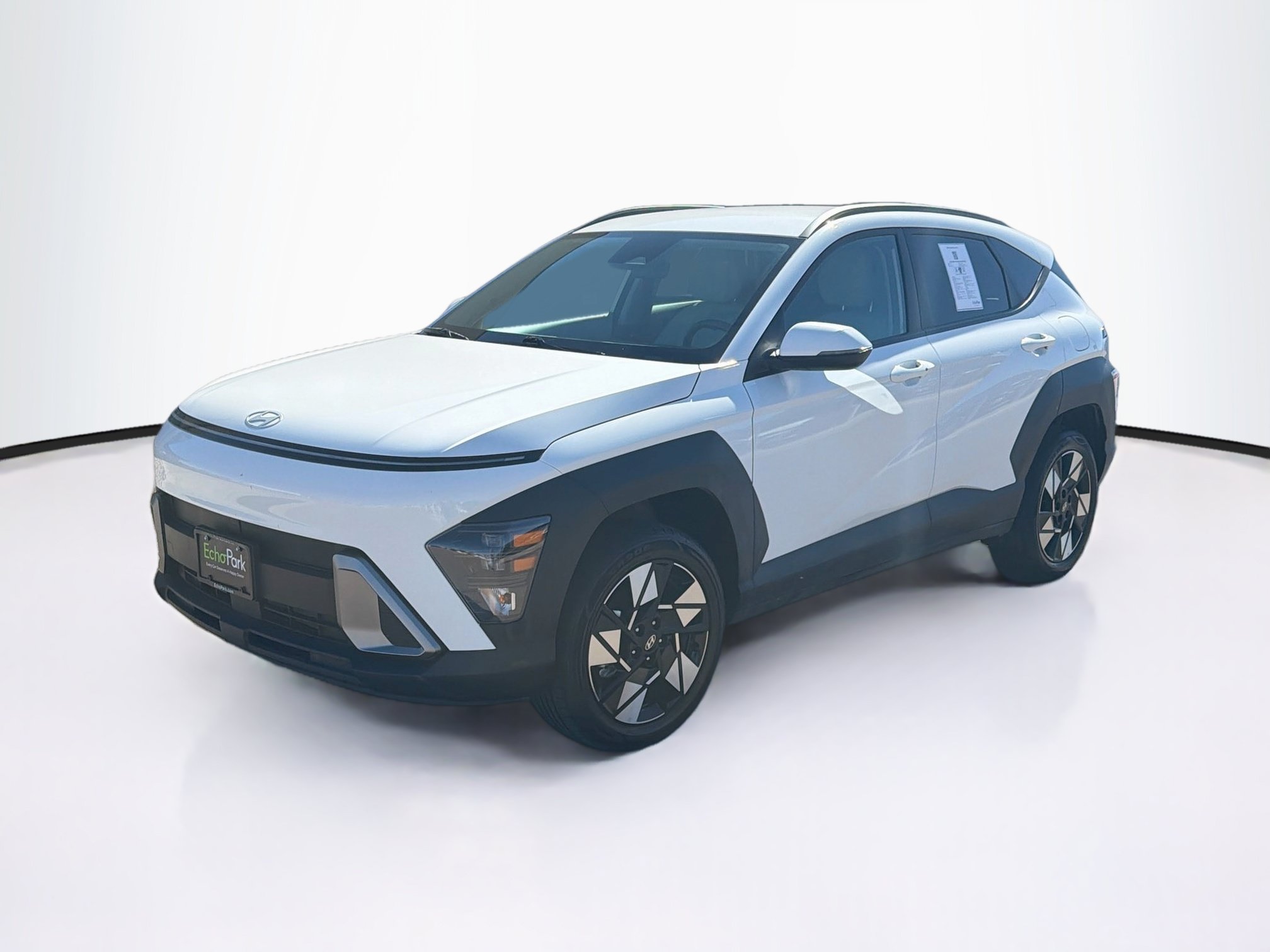 Used 2025 Hyundai Kona SEL AWD/4WD image 3