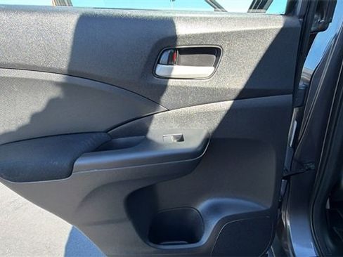 Used 2015 Honda CR-V LX image 14