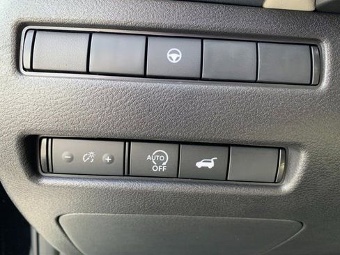 New 2026 Nissan Rogue SV w/ SV Premium Package FWD image 15
