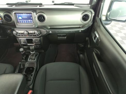 Used 2022 Jeep Wrangler Unlimited Willys image 16