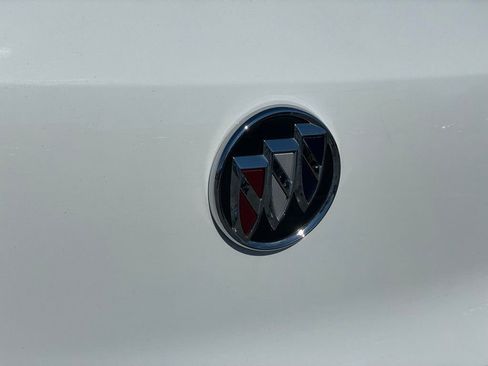 Used 2022 Buick Encore GX Essence image 24