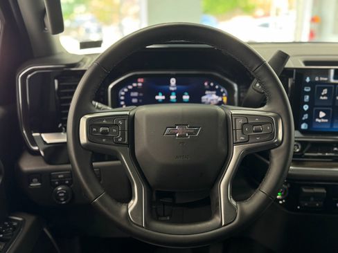 Used 2026 Chevrolet Silverado 1500 RST AWD/4WD image 18