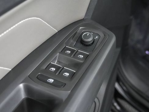 Used 2023 Volkswagen Atlas SE w/ Panoramic Sunroof Package AWD/4WD image 35